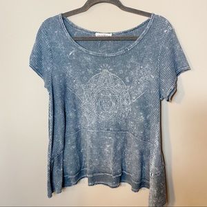 Grey Altar’d State T-shirt with white pattern